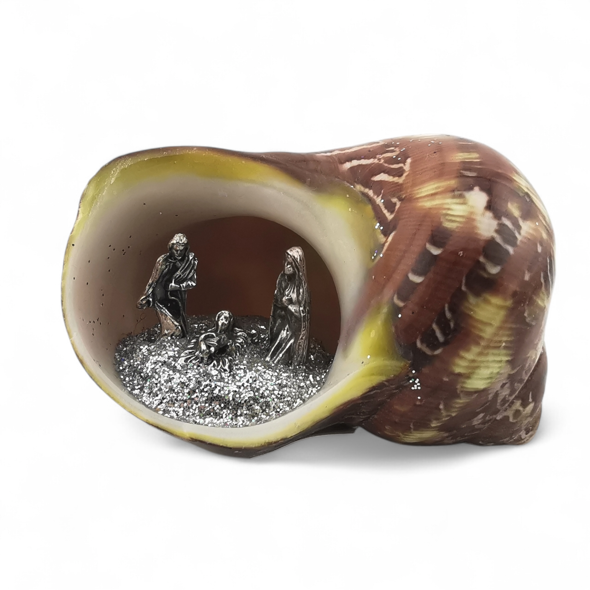 presepe in conchiglia naturale TURBO PETHOLATUS MARRONE con natività in lega di zama