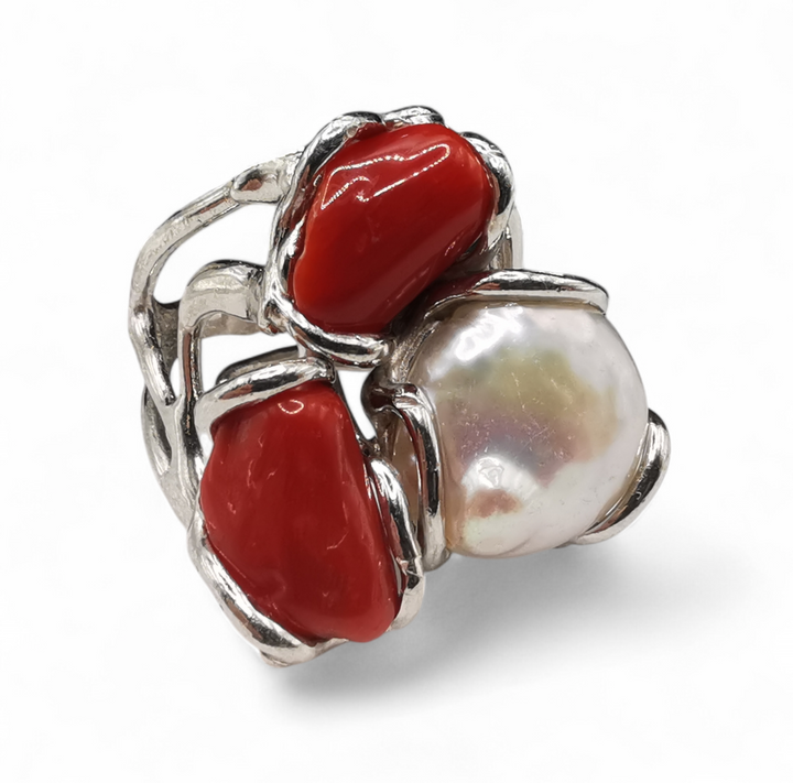 anello con pepite di corallo rosso e perla barocca in argento 925