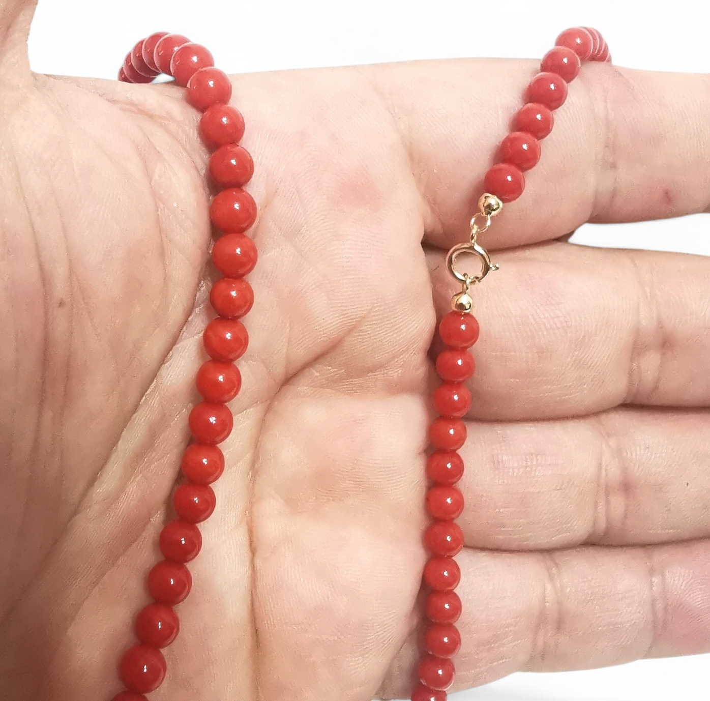 collana palline di corallo rosso del mediterraneo con chiusura in oro 18 kt