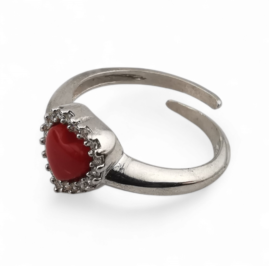 anello cuore di corallo rosso naturale e zirconi in argento 925