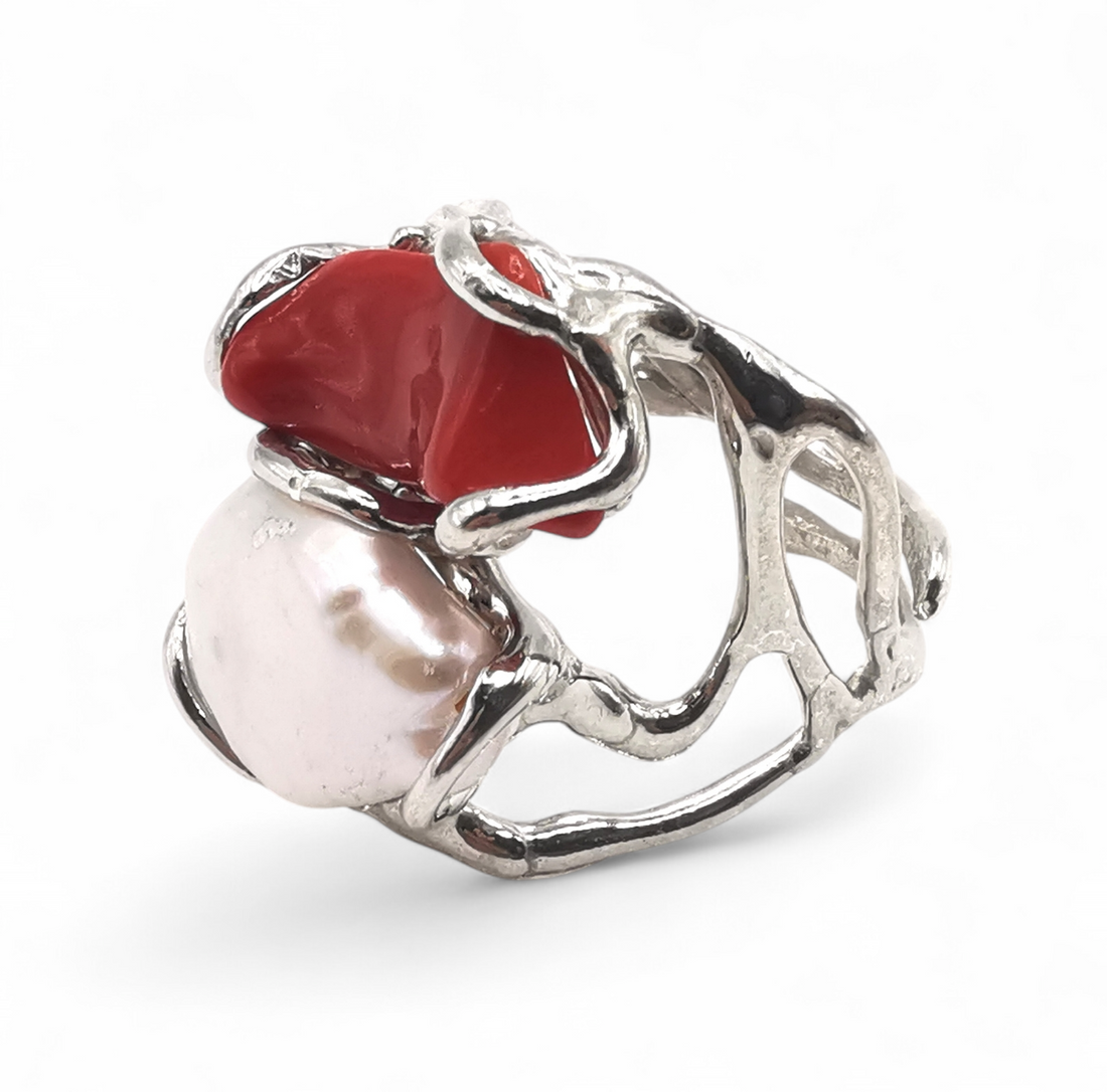 anello con corallo rosso e perla barocca in argento 925