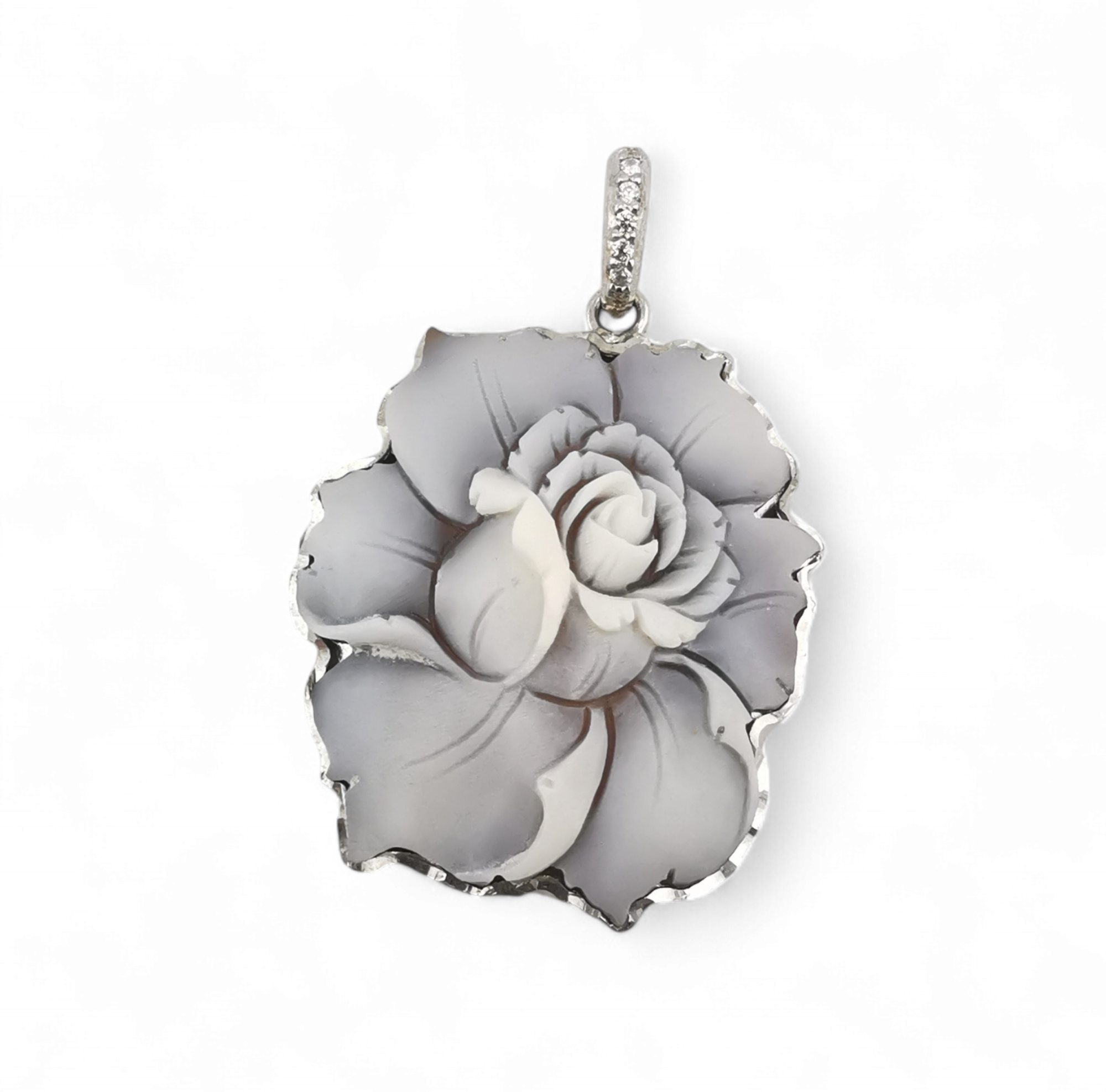 collana con ciondolo cammeo sardonico ROSA FLOREALE in argento 925 rodiato