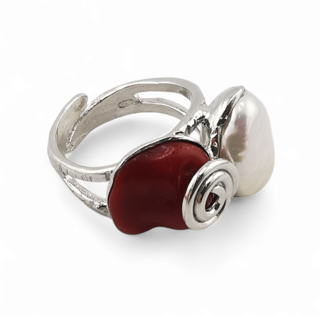 anello aspirale con corallo rosso e perla barocca in argento 925